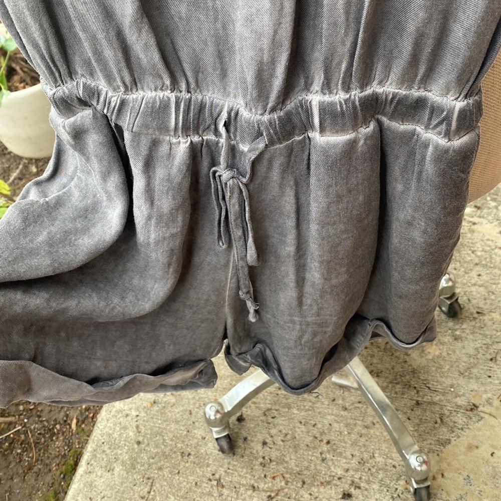 Cloth & Stone Gray Sleeveless Jumpsuit with Relaxed Fit - Picture 4 of 14